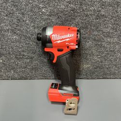 Milwaukee (2953-20) M18 FUEL 18V Lithium-Ion Brushless Cordless 1/4 in. Hex Impact Driver (Tool-Only)