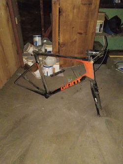 Giant carbon bike frame