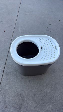 Enclosed Cat Litter Box with Hood