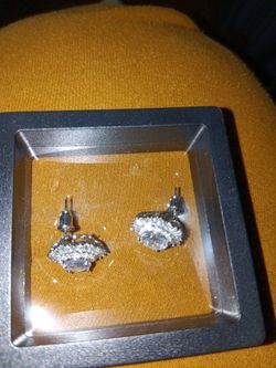 Silver Crystal Stud Earrings Pair
