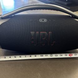 JBL BOOMBOX 3 Bluetooth speaker IPX7 Waterproof 24hr playtime no trades pick up in Tacoma FIRM PRICE