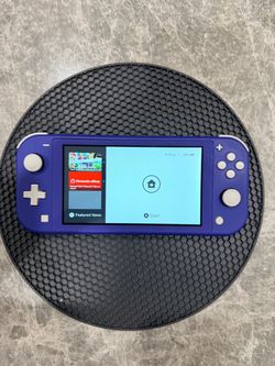 Nintendo switch lite blue