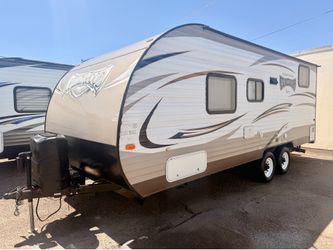 2016 Wildwood X-Lite Travel Trailer 23Ft Bunkhouse Like New