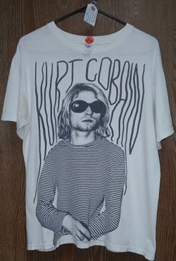 2011 "Kurt Cobain" Shirt size medium mens on blue bar Anvil tag, double stitched. Measurements are: 20 x 26.