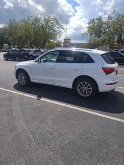 White Audi q5