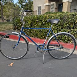 Road bike, Austria made, 3 speed hub, 6' tall rider