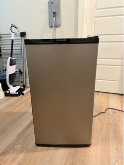 Mini fridge