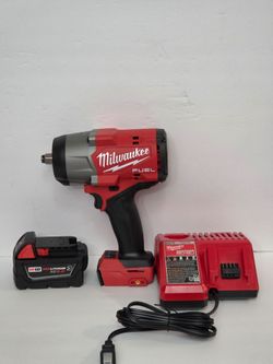 Milwaukee M18 FUEL 18V Lithium-Ion Brushless Cordless 1/2 in. Impact Wrench w/Friction Ring Kit w/One 5.0 Ah Battery Brand New