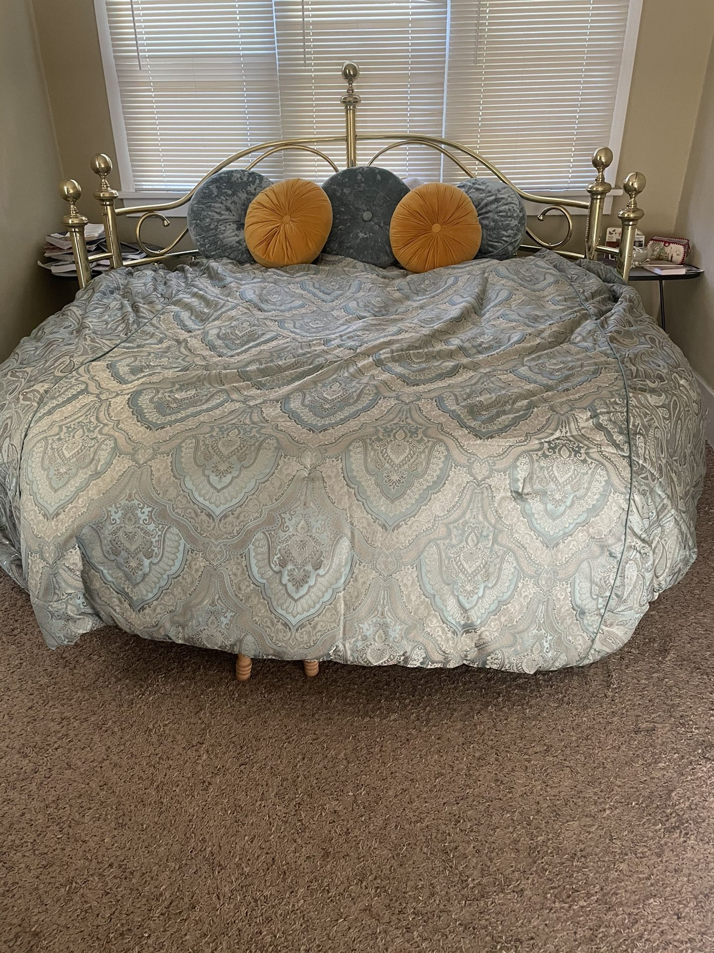 Vintage Circular Round Bed