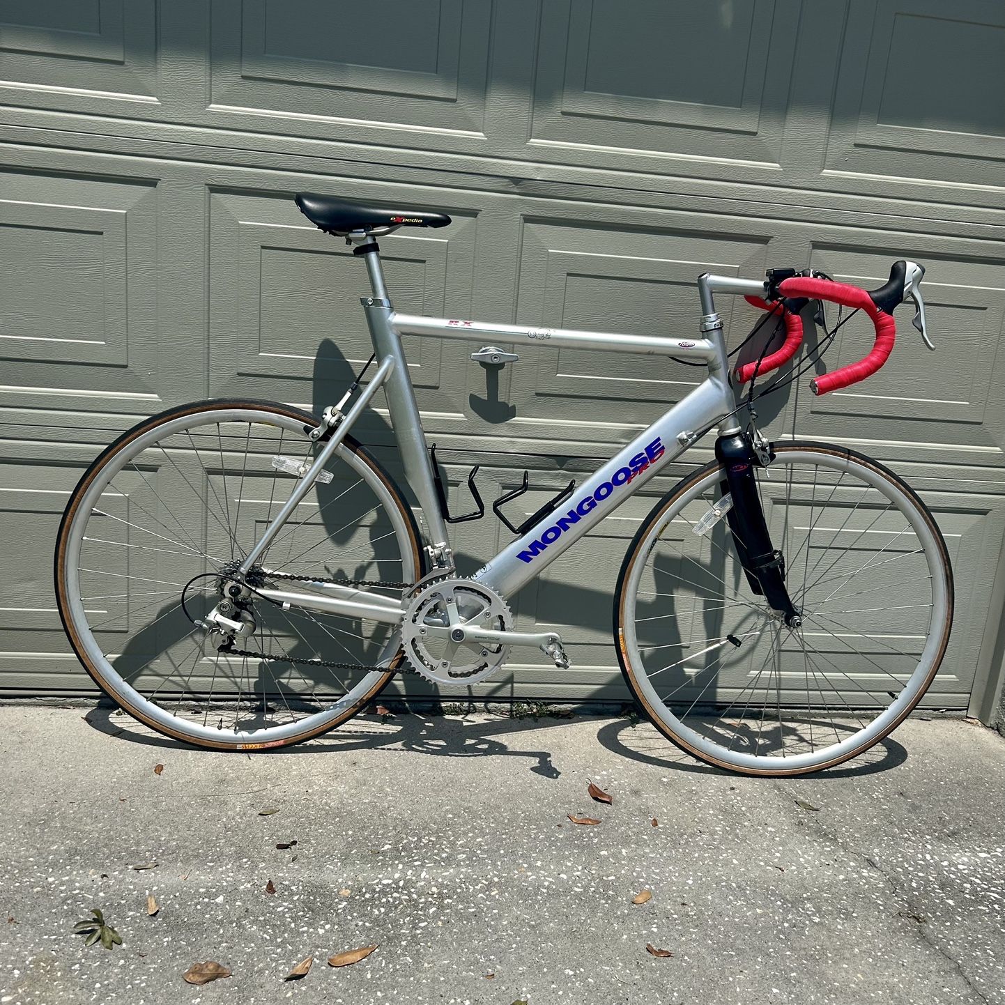 Mongoose pro online road bike