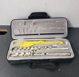 Silver plated Gibson Baldwin flute