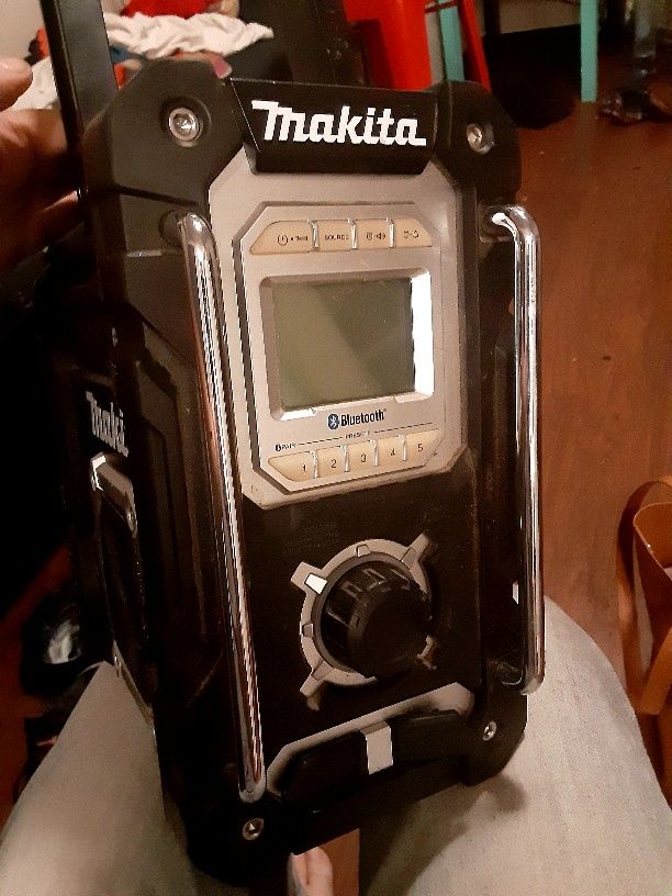 Makita Bluetooth Work Station
