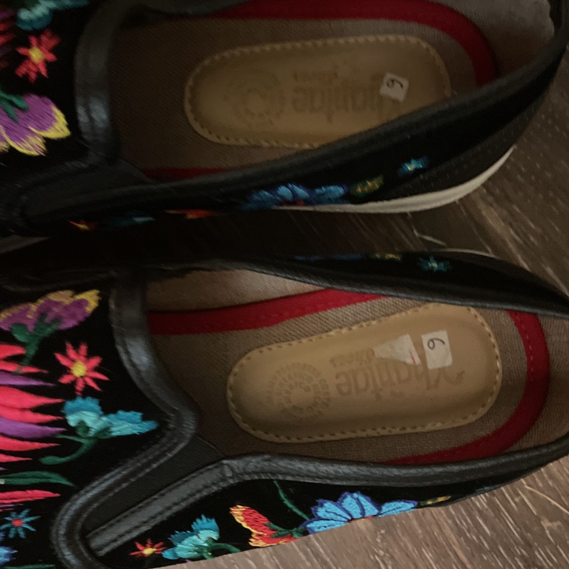 Embroidered Vans Like Women’s Shoes for Sale in Puyallup, WA OfferUp