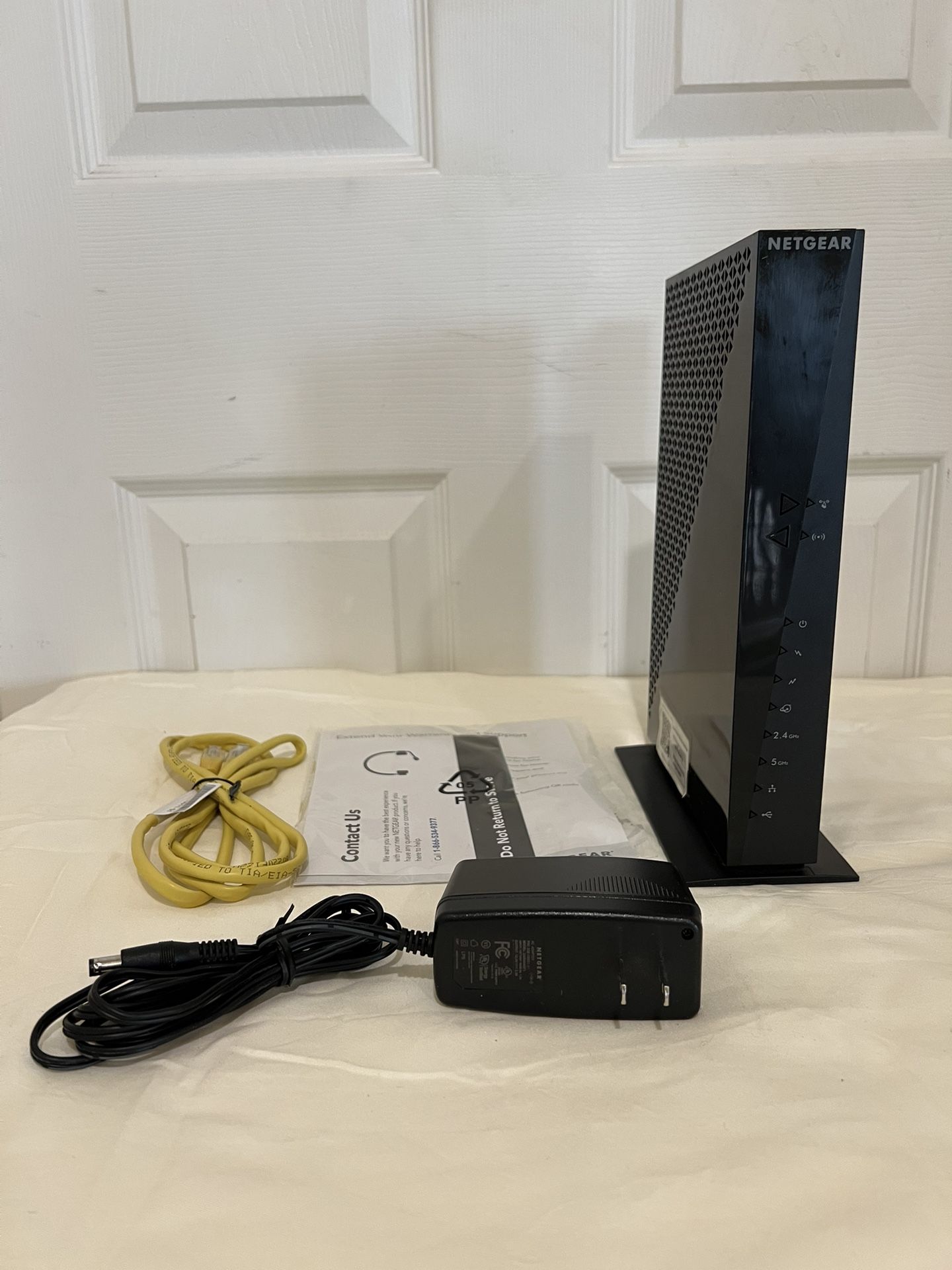 Modem/Router for internet. Russell & Fort Apache Rd, 89148
