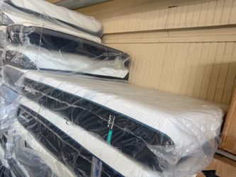 King size mattress tempur-pedic adapt midium