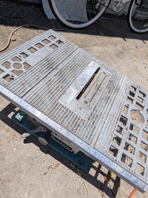 Makita Table Saw