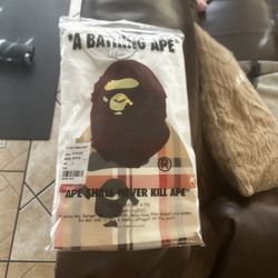 A Bathing Ape/BurberryPlaid Logo Limited Edition White Men's Cotton T-Shirt Size L