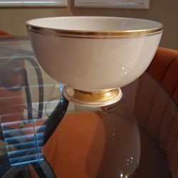 Lennox Vintage Pedestal Bowl