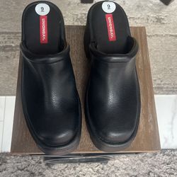 Opened Back Shoes Size 9 Union bay Brand