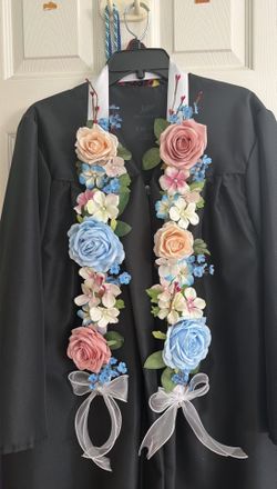 Graduation Flower Lei