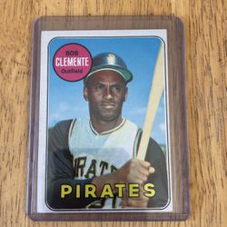 1969 Topps Baseball Card#50 Roberto Clemente  (Near Mint)