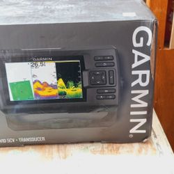 GARMIN  FISH  FINDER  NEVER USED ALL PARTS STILL IN BOX