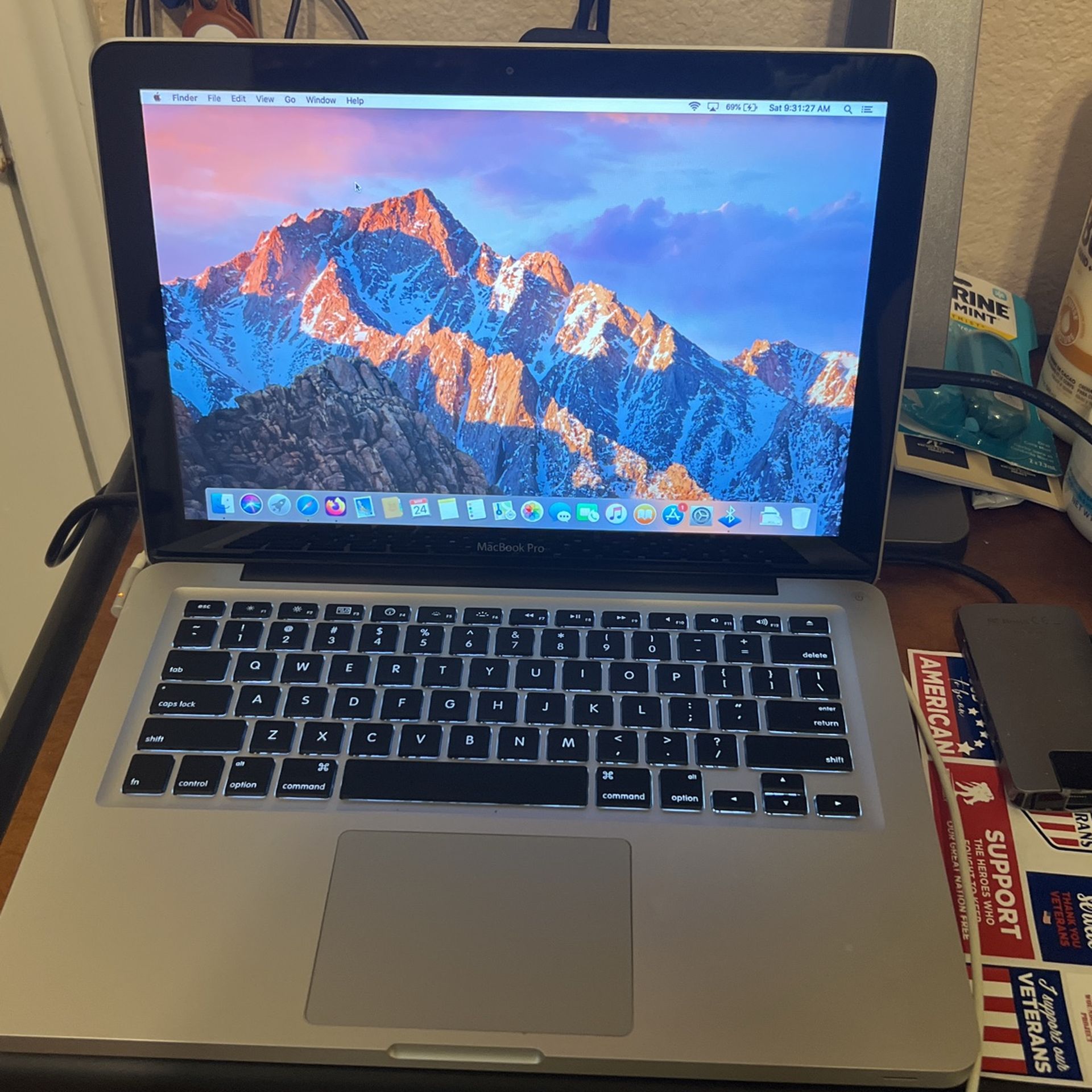 MacBook Pro (13-inch)
