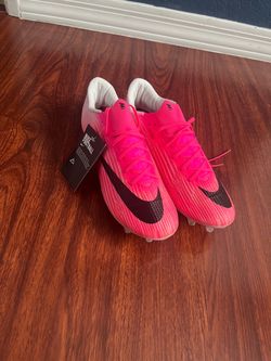Nike Football Cleats  size 10
