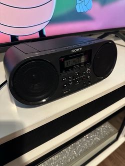 Sony ZS-RS60BT Boombox with CD Player and Bluetooth (4 Watts)