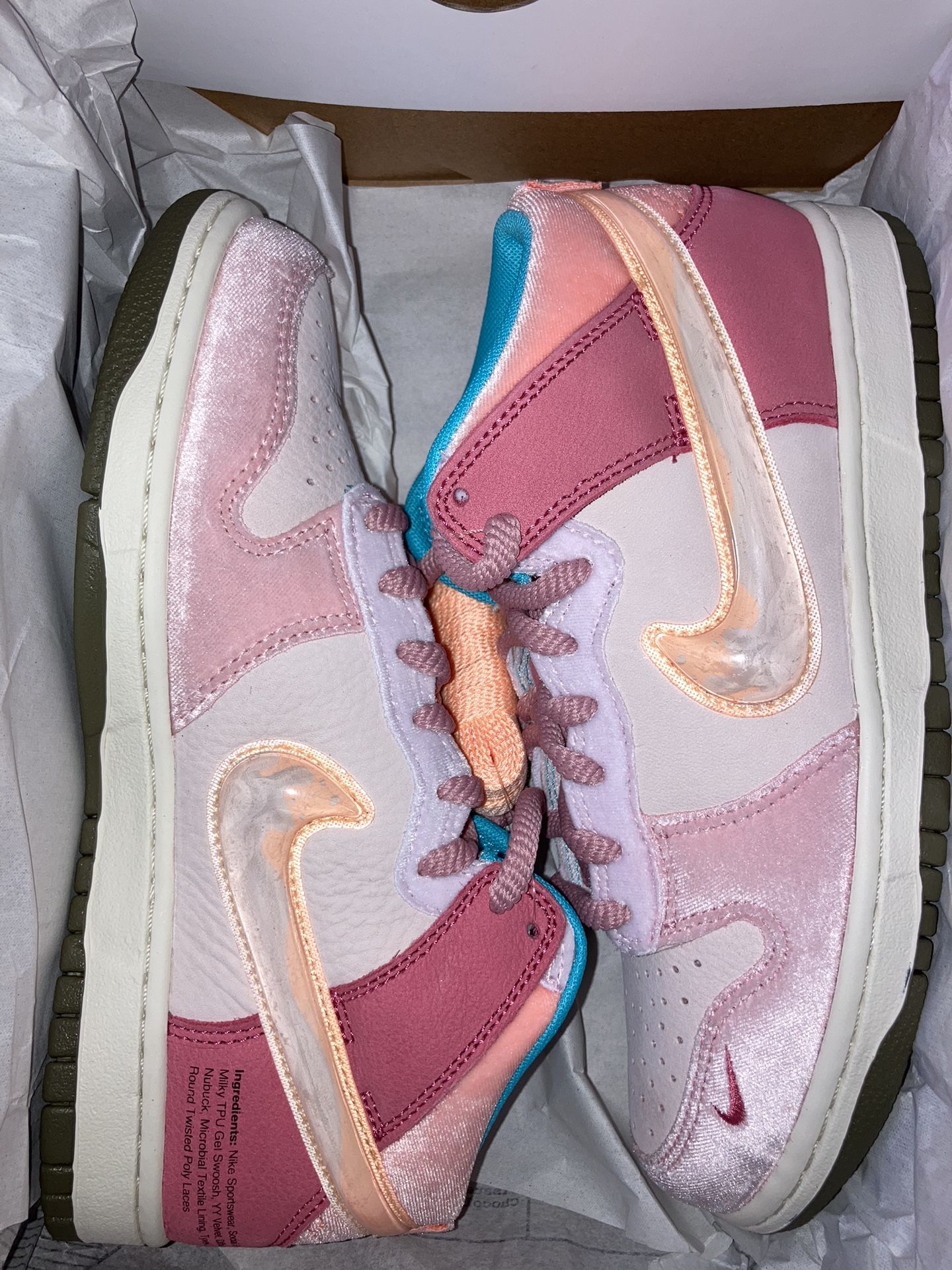 NIKE DUNK MID X SOCIAL STATUS STRAWBERRY MILK