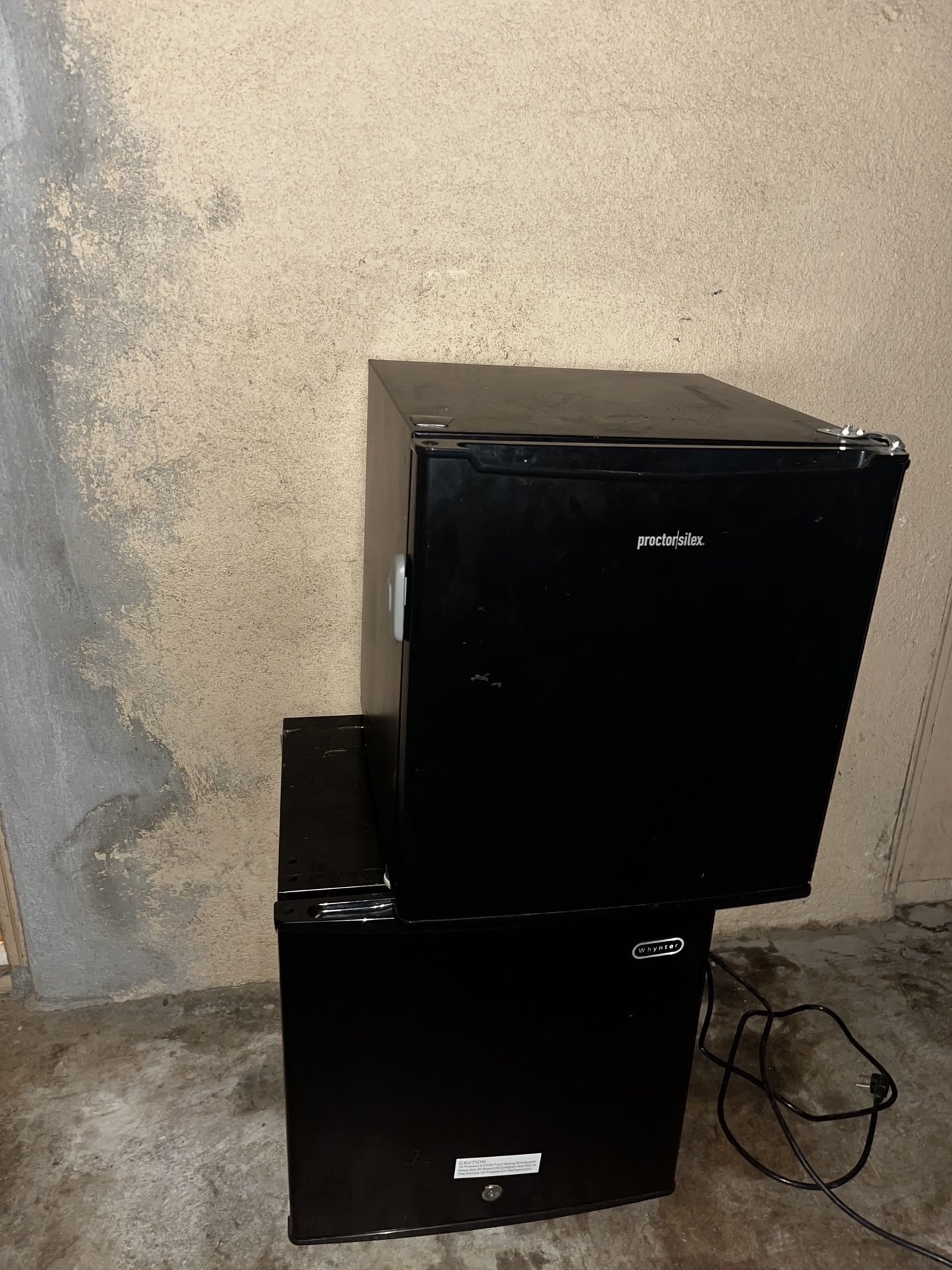 Mini Fridge With Mini Freezer