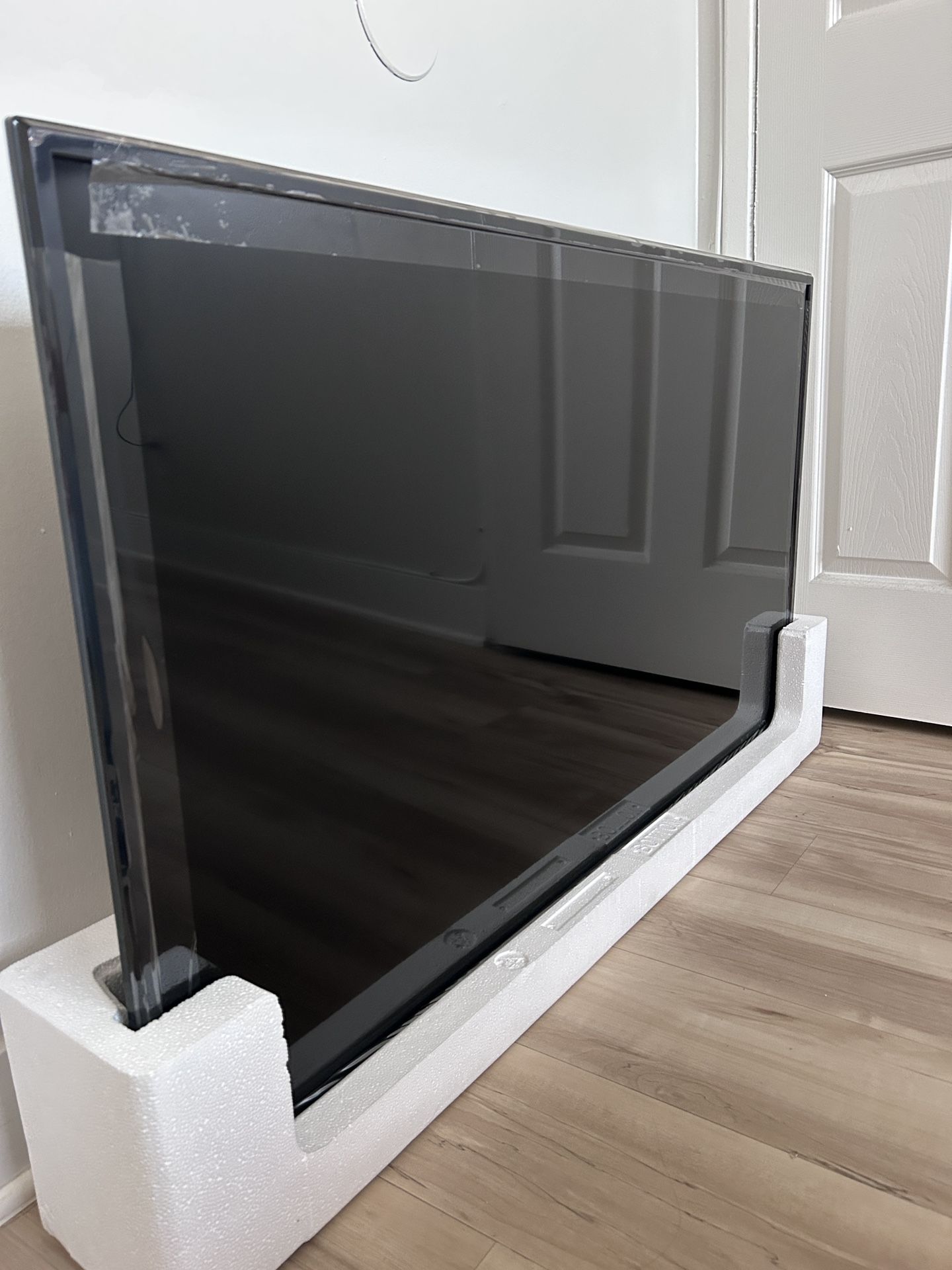 ATYME tv 50 inch led full hd. Model 500 AM7HD