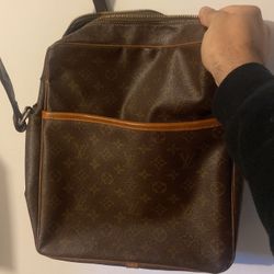Louis Vuitton shoulder bag 