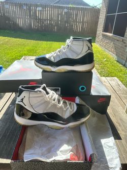 Air Jordan 11 Retro Concord Sneaker