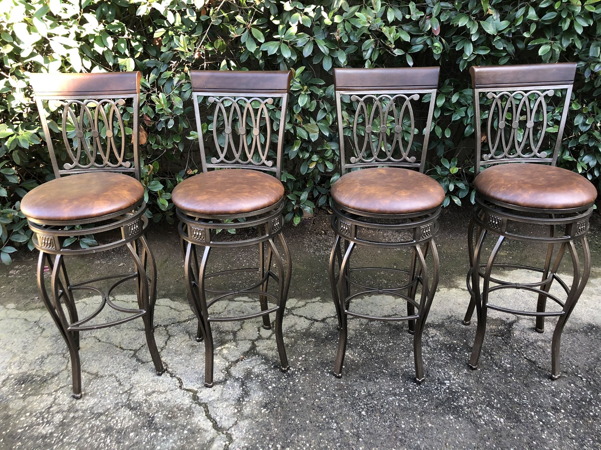 Four never used bar stools