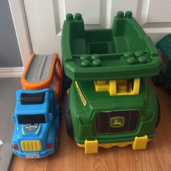 Giant Dump Truck/ 8wheeler Rig 