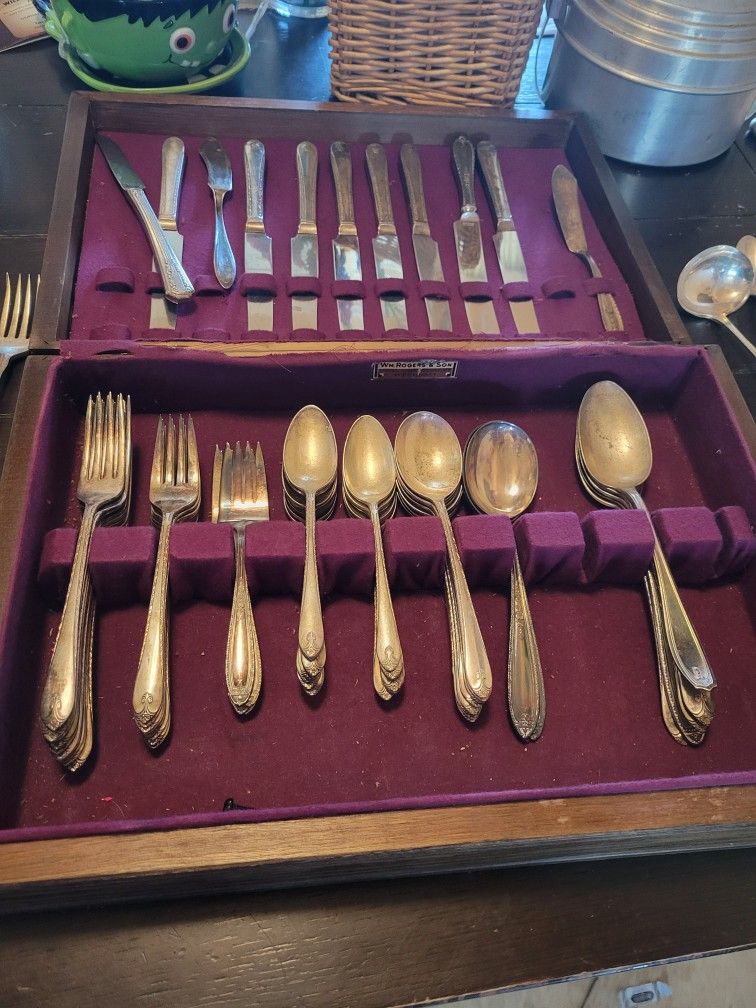 Vintage Antique Silverware With Box Not Sterling