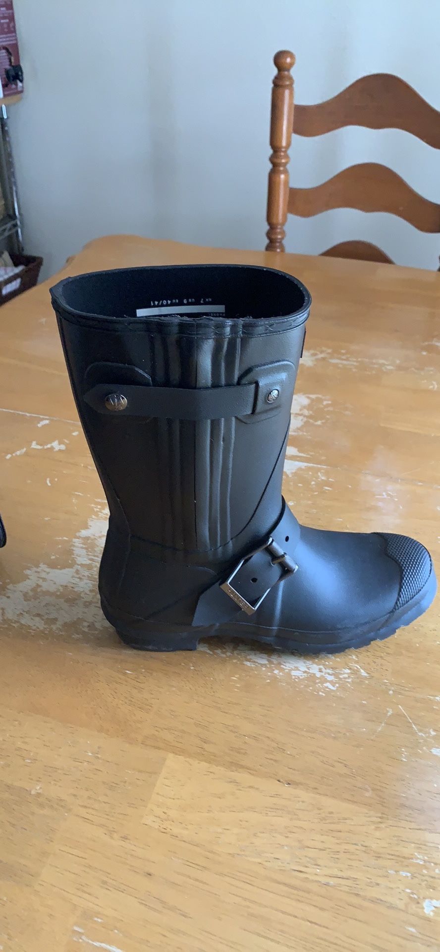 Hunter short moto rain boots size 9