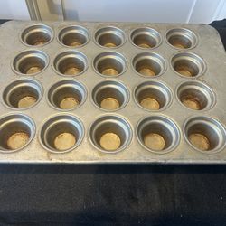 Commercial 20-Cup Muffin Pan | Heavy Duty Aluminum Bakeware | Standard Size