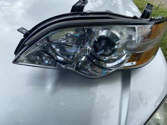 2007 OEM Subaru Outback driver’s headlight 