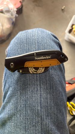 Southwire Folding Utility Knife