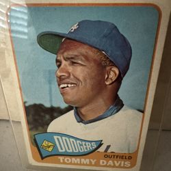 1966 Topps Tommy Davis #75 - Los Angeles Dodgers