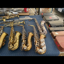 saxophone  trumpet  trombone  flauta