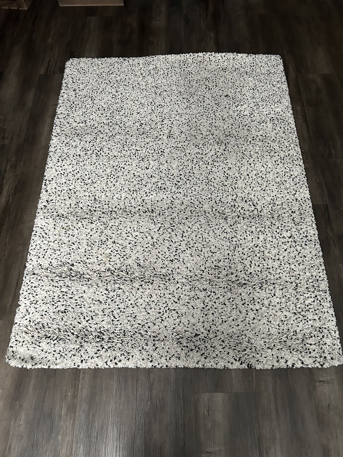 IKEA VINDUM RUG 4'4” X 5'11”