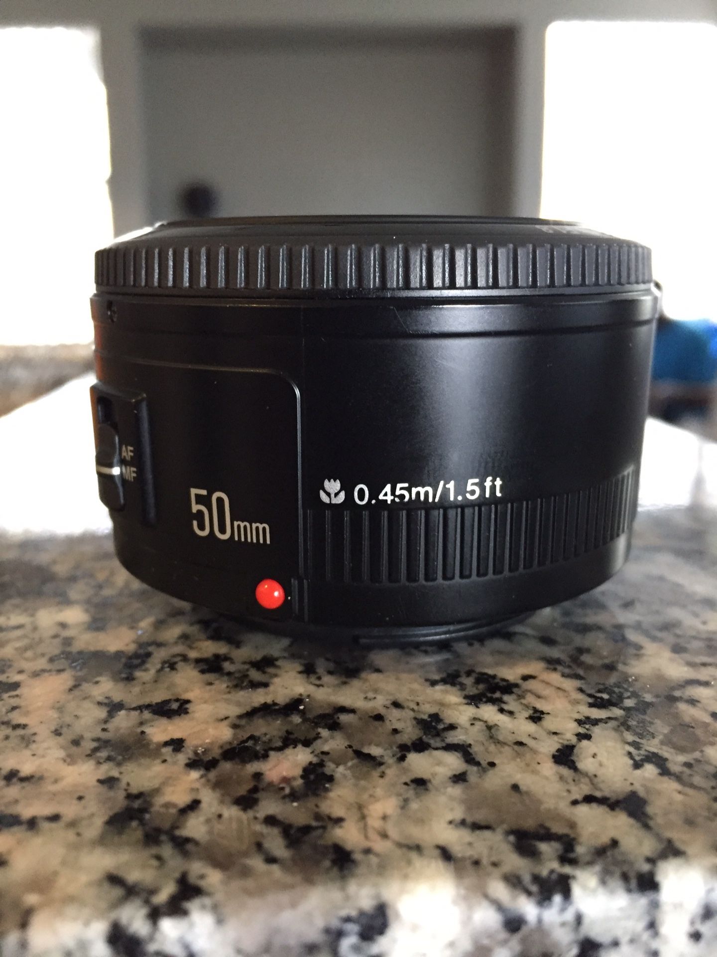 Yongnuo 50mm canon mount lens 1.5 ft