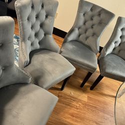 Faux Chairs With Glass Circle Table 