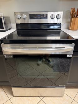 LG 6.3 cu. ft. Smart Wi-Fi Enabled Electric Range with EasyClean