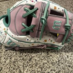 Brand new Wilson 12" H12SS A2000 SuperSkin Series Fastpitch Glove