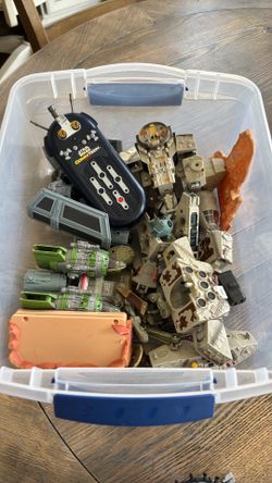 Bucket o Star Wars toys.