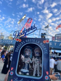 dodgers dia de los muertos bobblehead